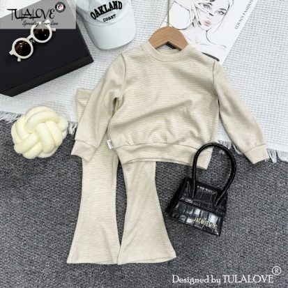 Alternative view of Bộ Áo Bo Gấu Và Quần Loe Dài Thu Đông BGái