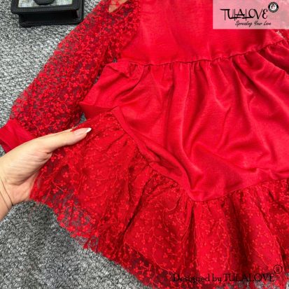 Alternative view of Váy Vải Lụa Tằm Màu Đỏ Phối Ren Tay