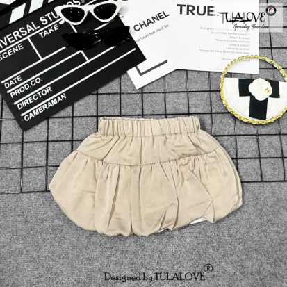 Alternative view of Chân Váy Bí